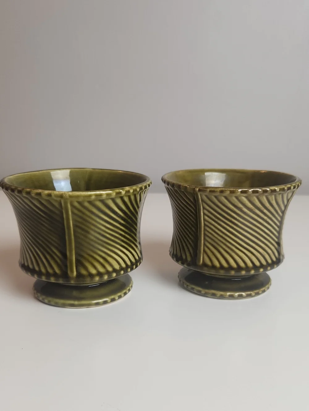 Vintage McCoy Floraline Pottery Planters Avocado Green Swirl Set Of 2